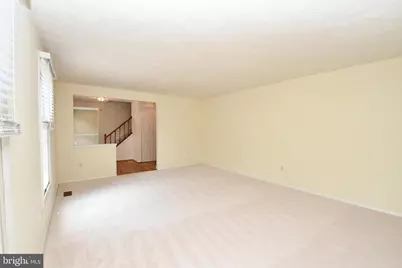 8017 Diving Cliff Lane, Springfield, VA 22153 - Photo 11