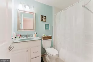 8001 Bethelen Woods Ln, Springfield, VA 22153 - Photo 13
