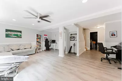 8001 Bethelen Woods Lane, Springfield, VA 22153 - Photo 17