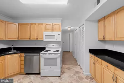 9721 Kings Crown Court #202, Fairfax, VA 22031 - Photo 9