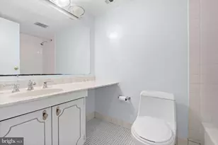 9721 Kings Crown Ct, Fairfax, VA 22031 - Photo 23