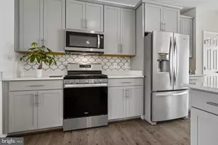 8358 Sallyport St, Lorton, VA 22079 - Photo 17