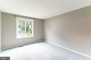 5906 Oak Leather Dr, Burke, VA 22015 - Photo 17