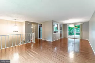 5906 Oak Leather Dr, Burke, VA 22015 - Photo 7