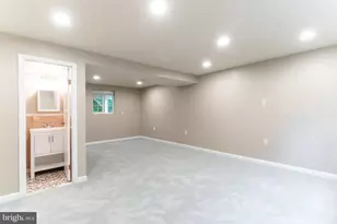 5906 Oak Leather Dr, Burke, VA 22015 - Photo 27
