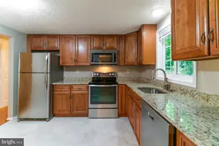 5906 Oak Leather Dr, Burke, VA 22015 - Photo 11