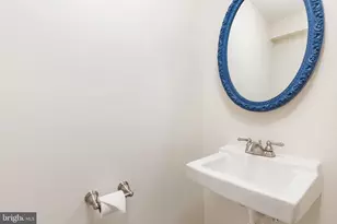 10927 Harpers Square Ct, Reston, VA 20191 - Photo 31