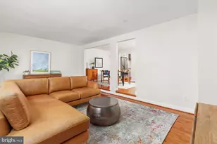10927 Harpers Square Ct, Reston, VA 20191 - Photo 15