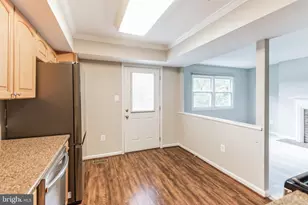 5335 Lake Cove Ct, Alexandria, VA 22315 - Photo 9