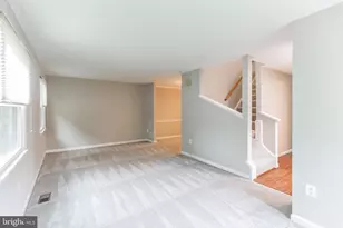 5335 Lake Cove Ct, Alexandria, VA 22315 - Photo 3
