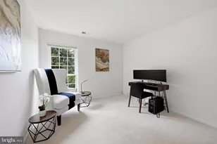 6605 Jupiter Hills Cir, Alexandria, VA 22312 - Photo 17