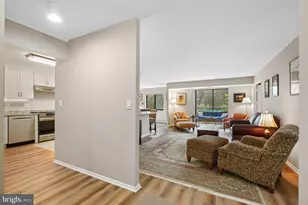 5902 Mt Eagle Dr, Alexandria, VA 22303 - Photo 5