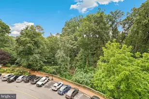 5902 Mt Eagle Dr, Alexandria, VA 22303 - Photo 11