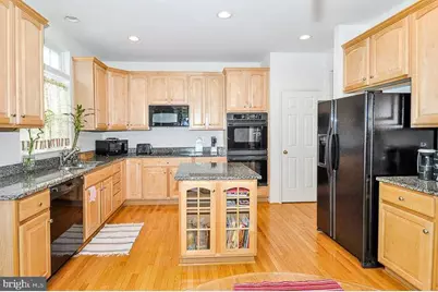 9910 East Hill Drive, Lorton, VA 22079 - Photo 7
