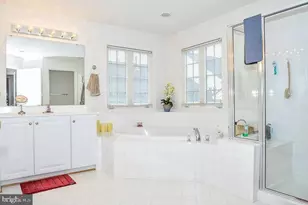 9910 E Hill Dr, Lorton, VA 22079 - Photo 9