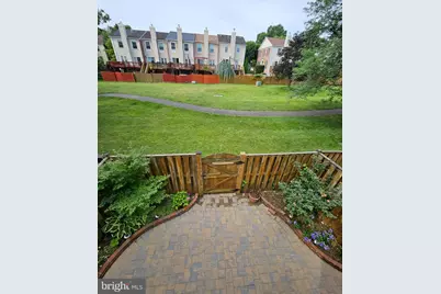 6519 Kemper Lakes Court, Alexandria, VA 22312 - Photo 11