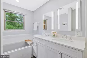 8122 Birnam Wood Dr, McLean, VA 22102 - Photo 11