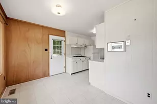 6426 Deepford St, Springfield, VA 22150 - Photo 5