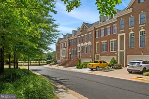 5410 Edsall Ridge Pl, Alexandria, VA 22312 - Photo 3