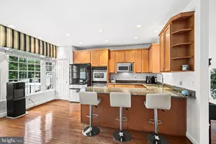5410 Edsall Ridge Pl, Alexandria, VA 22312 - Photo 11
