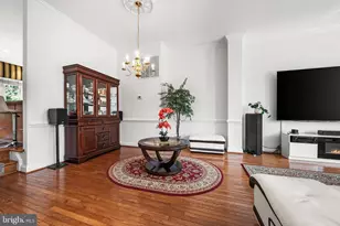 5410 Edsall Ridge Pl, Alexandria, VA 22312 - Photo 9