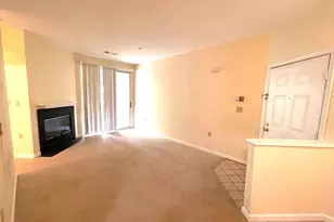 2203 Westcourt Ln, Herndon, VA 20170 - Photo 3