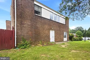 1224 Magnolia Ln, Herndon, VA 20170 - Photo 3