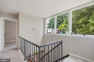 1224 Magnolia Ln, Herndon, VA 20170 - Photo 21