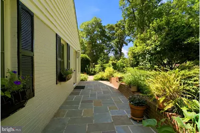 1322 Timberly Lane, McLean, VA 22102 - Photo 7