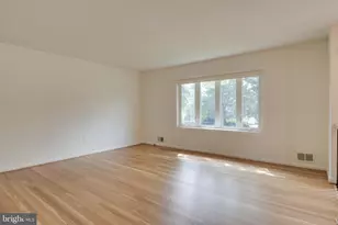 203 Locust St SW, Vienna, VA 22180 - Photo 7