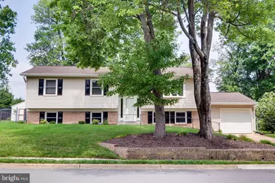 203 Locust Street SW, Vienna, VA 22180 - Photo 1