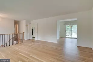 203 Locust St SW, Vienna, VA 22180 - Photo 5