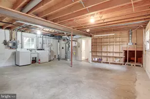 203 Locust St SW, Vienna, VA 22180 - Photo 27