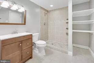 6811 Lemon Rd, McLean, VA 22101 - Photo 37