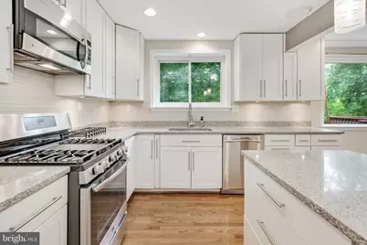 6811 Lemon Road, McLean, VA 22101 - Photo 7