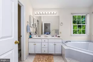 12952 Old Plains Rd, Fairfax, VA 22033 - Photo 23
