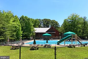9825 Wolcott Dr, Burke, VA 22015 - Photo 3