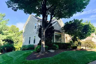 9733 Hidden Valley Rd, Vienna, VA 22181 - Photo 1