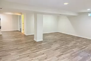 9733 Hidden Valley Rd, Vienna, VA 22181 - Photo 37