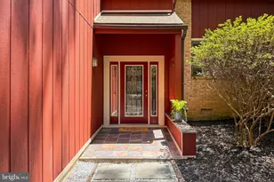 3219 Foxvale Dr, Oakton, VA 22124 - Photo 3