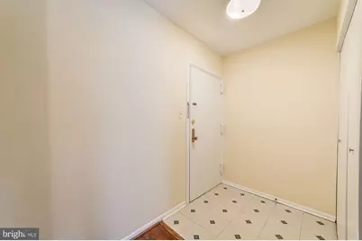 9705 Kings Crown Court #002, Fairfax, VA 22031 - Photo 3