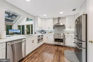 8424 Holly Leaf Dr, McLean, VA 22102 - Photo 11