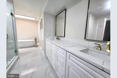 8424 Holly Leaf Drive, McLean, VA 22102 - Photo 17