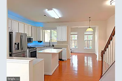 13129 Park Crescent Circle, Herndon, VA 20171 - Photo 5