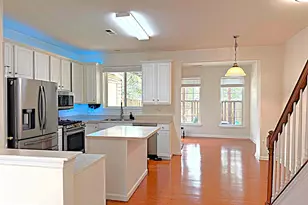 13129 Park Crescent Cir, Herndon, VA 20171 - Photo 5