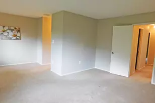10315 Cherry View Ct, Oakton, VA 22124 - Photo 11