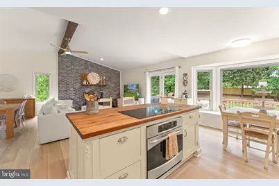 10854 Meadowland Drive, Oakton, VA 22124 - Photo 25