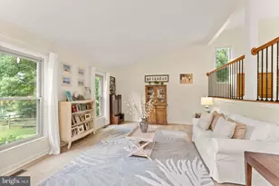 10854 Meadowland Dr, Oakton, VA 22124 - Photo 11