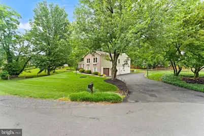 10854 Meadowland Drive, Oakton, VA 22124 - Photo 3