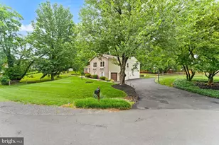 10854 Meadowland Dr, Oakton, VA 22124 - Photo 3